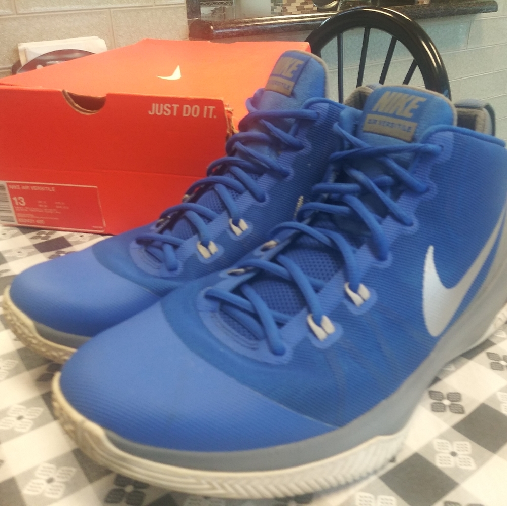 Nike Air Versatile